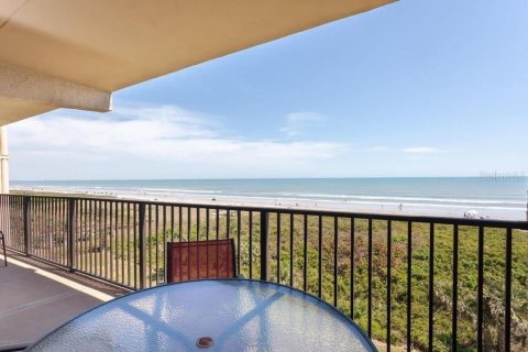 Condo in Cocoa Beach, Florida, 3 bedrooms  № 1579231 - photo 2