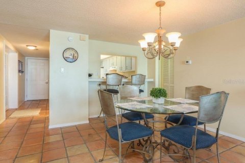 Condo in Cocoa Beach, Florida, 3 bedrooms  № 1579231 - photo 5