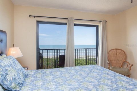 Condo in Cocoa Beach, Florida, 3 bedrooms  № 1579231 - photo 9