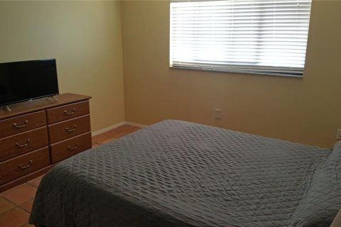 Condo in Cocoa Beach, Florida, 3 bedrooms  № 1579231 - photo 11