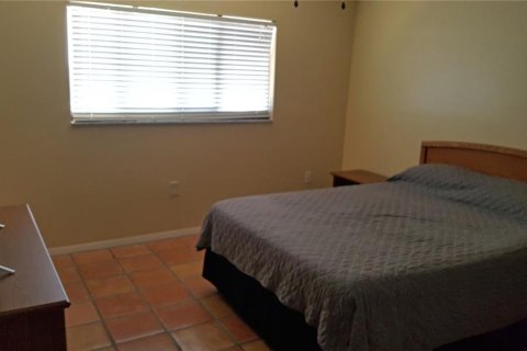 Condo in Cocoa Beach, Florida, 3 bedrooms  № 1579231 - photo 12