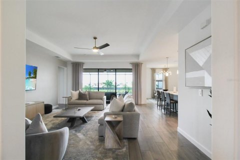 Villa ou maison à louer à Bradenton, Floride: 4 chambres, 253.07 m2 № 1335664 - photo 24