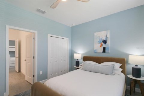 Villa ou maison à louer à Bradenton, Floride: 4 chambres, 253.07 m2 № 1335664 - photo 8