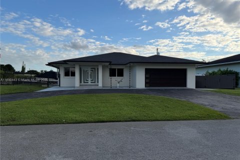 Villa ou maison à vendre à Homestead, Floride: 4 chambres, 206.52 m2 № 2261600 - photo 2