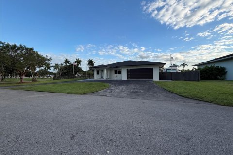 Villa ou maison à vendre à Homestead, Floride: 4 chambres, 206.52 m2 № 2261600 - photo 3