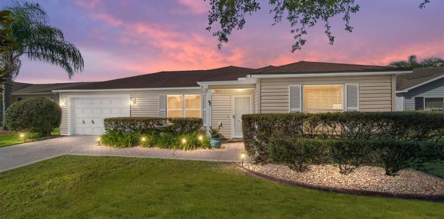 Villa ou maison à The Villages, Floride 2 chambres, 106.09 m2 № 1755396
