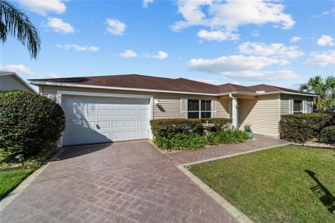 House in The Villages, Florida 2 bedrooms, 106.09 sq.m. № 1755396 - photo 4