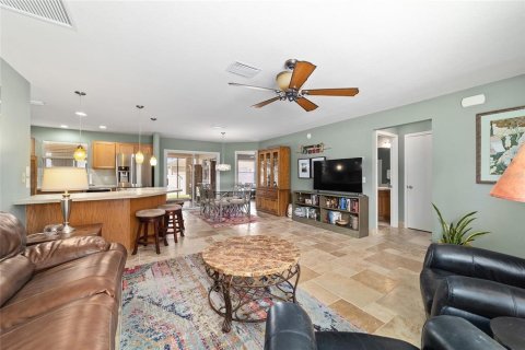 House in The Villages, Florida 2 bedrooms, 106.09 sq.m. № 1755396 - photo 12