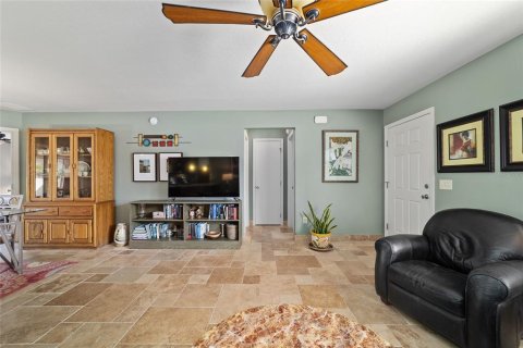 House in The Villages, Florida 2 bedrooms, 106.09 sq.m. № 1755396 - photo 11