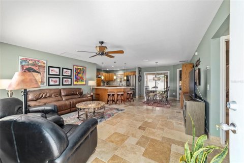 House in The Villages, Florida 2 bedrooms, 106.09 sq.m. № 1755396 - photo 6
