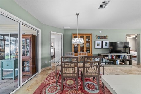 House in The Villages, Florida 2 bedrooms, 106.09 sq.m. № 1755396 - photo 18