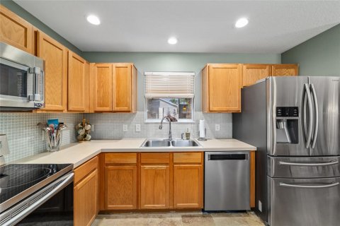 House in The Villages, Florida 2 bedrooms, 106.09 sq.m. № 1755396 - photo 21