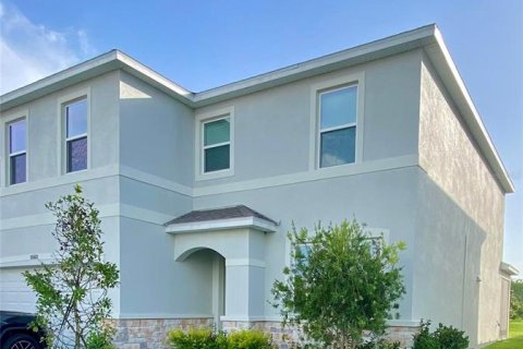 House in Land O' Lakes, Florida 4 bedrooms, 256.04 sq.m. № 2220833