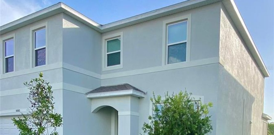 House in Land O' Lakes, Florida 4 bedrooms, 256.04 sq.m. № 2220833