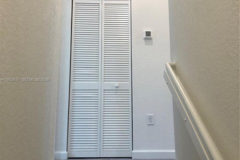 Touwnhouse à vendre à Homestead, Floride: 3 chambres, 123.65 m2 № 2010384 - photo 7