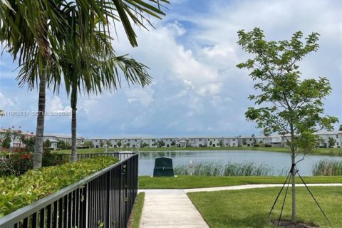 Touwnhouse à vendre à Homestead, Floride: 3 chambres, 123.65 m2 № 2010384 - photo 24