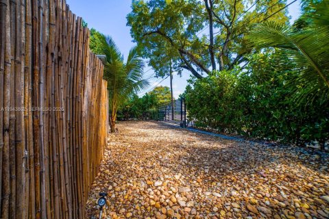 Снять в аренду квартиру в Майами, Флорида 1 спальня, 365.29м2, № 2000616 - фото 16