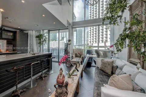 Снять в аренду кондоминиум в Майами, Флорида 1 спальня, 87.14м2, № 2019881 - фото 2