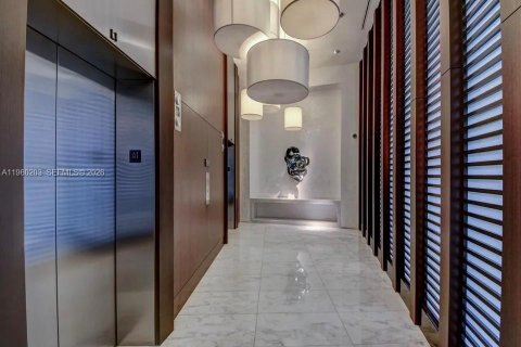 Снять в аренду кондоминиум в Майами, Флорида 1 спальня, 87.14м2, № 2019881 - фото 15