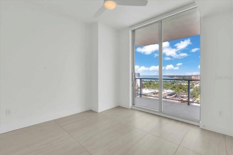 Condo in Sarasota, Florida, 2 bedrooms  № 1856262 - photo 25