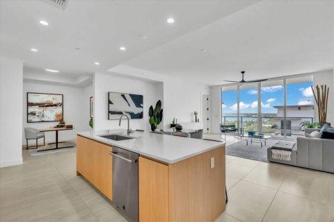 Condo in Sarasota, Florida, 2 bedrooms  № 1856262 - photo 8
