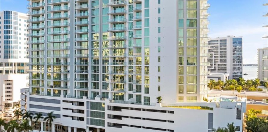 Condo in Sarasota, Florida, 2 bedrooms  № 1856262