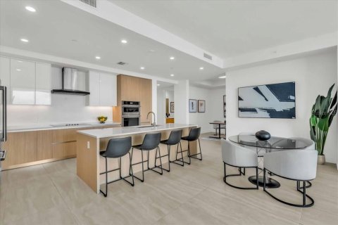 Condo in Sarasota, Florida, 2 bedrooms  № 1856262 - photo 9