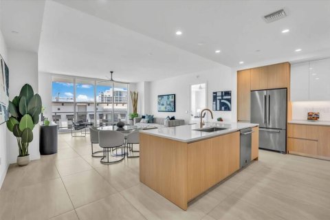 Condominio en alquiler en Sarasota, Florida, 2 dormitorios, 156.91 m2 № 1856262 - foto 7
