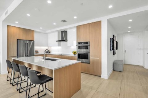Condo in Sarasota, Florida, 2 bedrooms  № 1856262 - photo 10