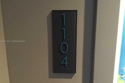Condo à Miami, Floride, 1 chambre  № 2075164