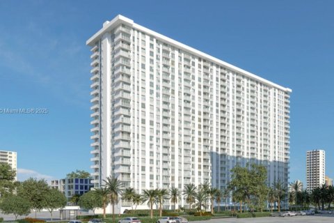 Condo in Sunny Isles Beach, Florida, 2 bedrooms  № 1973620 - photo 1