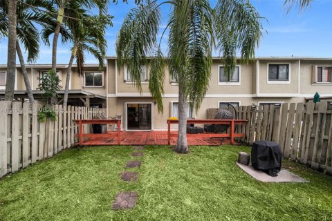 Купить таунхаус в Санрайз, Флорида 3 спальни, 140.1м2, № 1975113 - фото 25