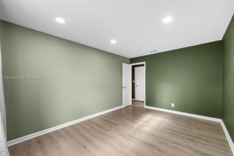 Купить таунхаус в Санрайз, Флорида 3 спальни, 140.1м2, № 1975113 - фото 17