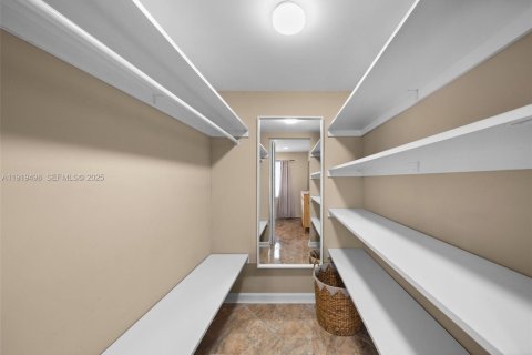 Купить таунхаус в Санрайз, Флорида 3 спальни, 140.1м2, № 1975113 - фото 22