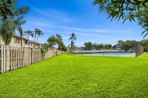 Купить таунхаус в Санрайз, Флорида 3 спальни, 140.1м2, № 1975113 - фото 28