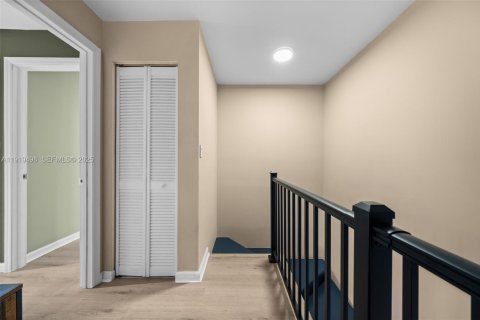 Купить таунхаус в Санрайз, Флорида 3 спальни, 140.1м2, № 1975113 - фото 14