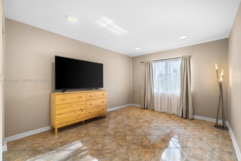 Купить таунхаус в Санрайз, Флорида 3 спальни, 140.1м2, № 1975113 - фото 12