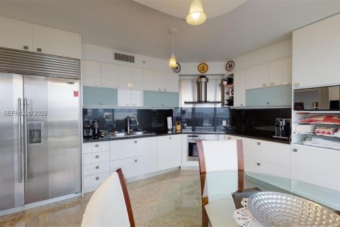 Condo in Sunny Isles Beach, Florida, 4 bedrooms  № 2029899 - photo 23