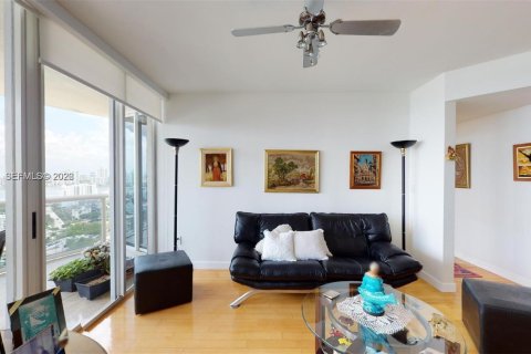 Condo in Sunny Isles Beach, Florida, 4 bedrooms  № 2029899 - photo 28