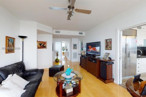 Condo in Sunny Isles Beach, Florida, 4 bedrooms  № 2029899 - photo 29
