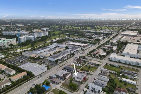 Propiedad comercial en venta en West Park, Florida № 2073869 - foto 18