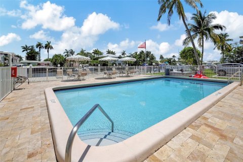 Снять в аренду кондоминиум в Форт-Лодердейл, Флорида 1 спальня, 65.4м2, № 1943968 - фото 14