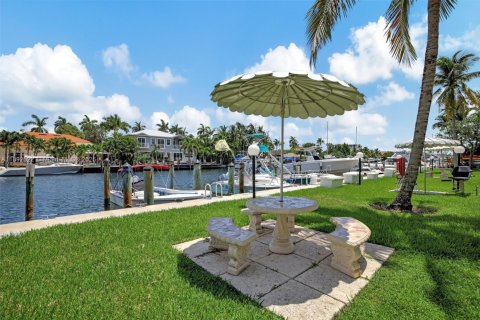 Снять в аренду кондоминиум в Форт-Лодердейл, Флорида 1 спальня, 65.4м2, № 1943968 - фото 3