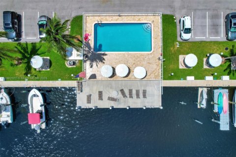 Снять в аренду кондоминиум в Форт-Лодердейл, Флорида 1 спальня, 65.4м2, № 1943968 - фото 22