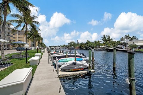 Снять в аренду кондоминиум в Форт-Лодердейл, Флорида 1 спальня, 65.4м2, № 1943968 - фото 18