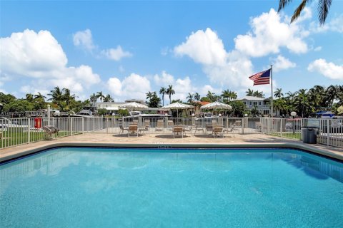 Снять в аренду кондоминиум в Форт-Лодердейл, Флорида 1 спальня, 65.4м2, № 1943968 - фото 15