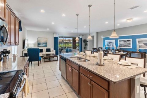 House in Kissimmee, Florida 8 bedrooms, 375.42 sq.m. № 2118474 - photo 5