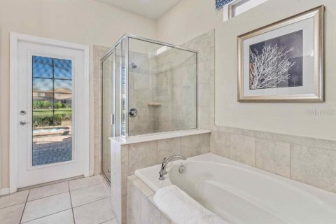 House in Kissimmee, Florida 8 bedrooms, 375.42 sq.m. № 2118474 - photo 18