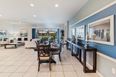 House in Kissimmee, Florida 8 bedrooms, 375.42 sq.m. № 2118474 - photo 9