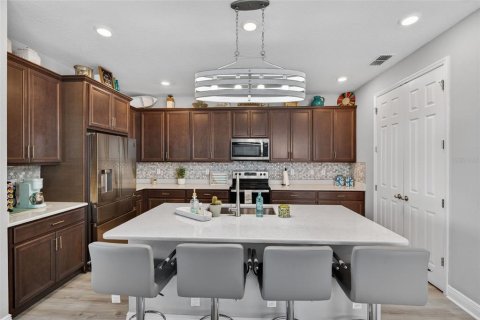 Casa en venta en Bradenton, Florida, 4 dormitorios, 217.39 m2 № 2212237 - foto 6